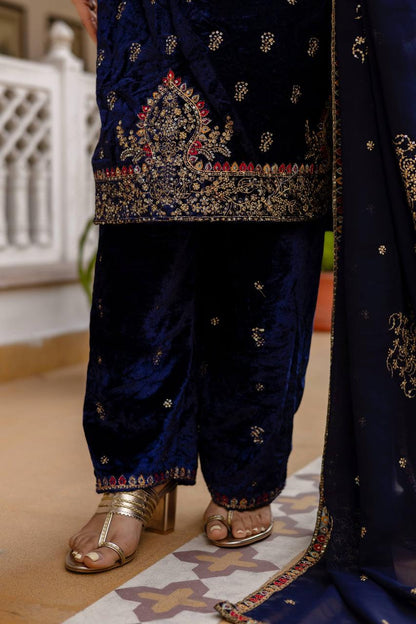 VELVET KURTI, DUPATTA & PENT