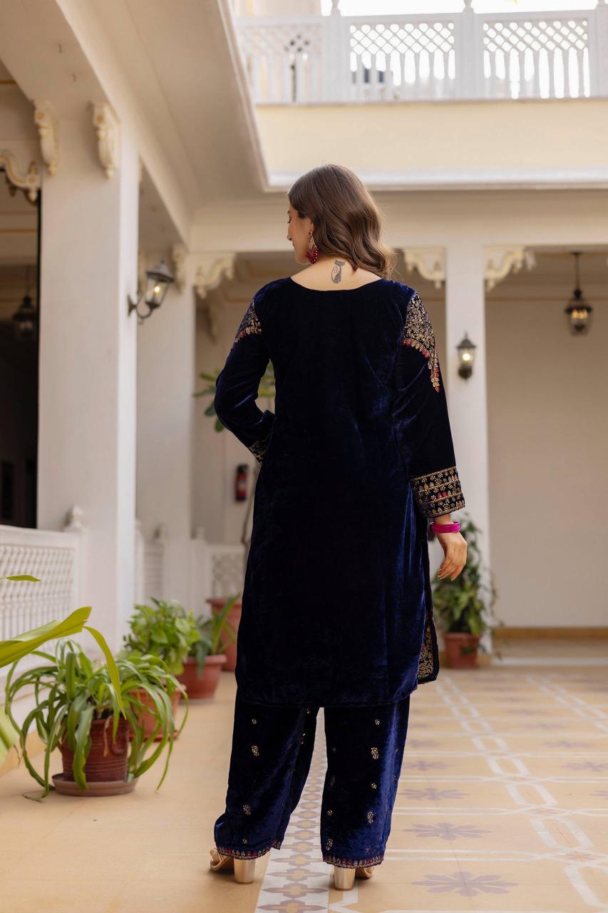 velvet kurti, dupatta & pent